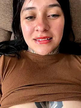 Snapshot of Rouse_07 chatting on October 2025 04:33:01 PM Rouse 07 online show from October 2025 04:33:01 PM