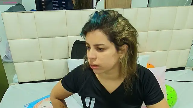 gisell gomez online show from October 2025 11:14:02 AM