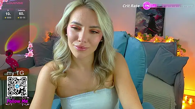 Snapshot of HoneyJohansson chatting on September 2025 03:22:02 PM HoneyJohansson online show from September 2025 03:22:02 PM