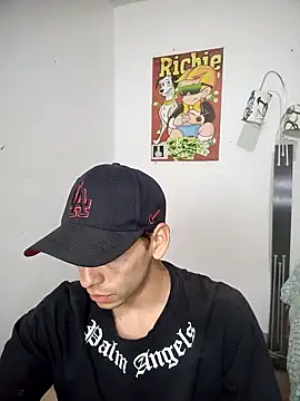 Snapshot of Thomasjons_ chatting on September 2025 01:38:02 AM Thomasjons online show from September 2025 01:38:02 AM