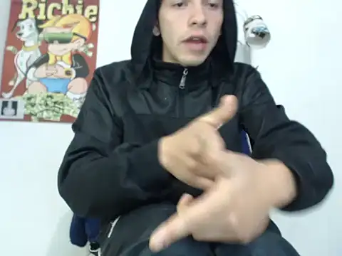 Snapshot of Thomasjons_ chatting on October 2025 04:08:02 AM Thomasjons online show from October 2025 04:08:02 AM