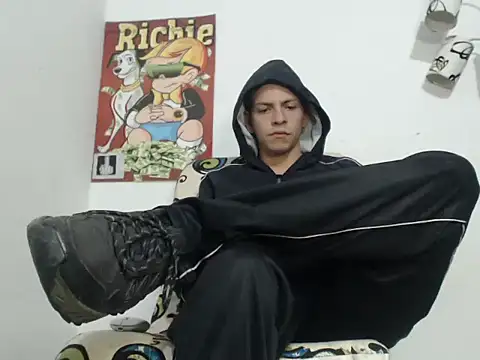 Snapshot of Thomasjons_ chatting on October 2025 01:17:02 AM Thomasjons online show from October 2025 01:17:02 AM