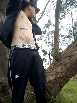 Snapshot of Thomasjons_ chatting on November 2025 02:40:02 PM Thomasjons online show from November 2025 02:40:02 PM