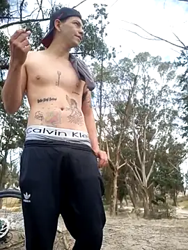 Snapshot of Thomasjons_ chatting on December 2025 04:48:02 PM Thomasjons online show from December 2025 04:48:02 PM