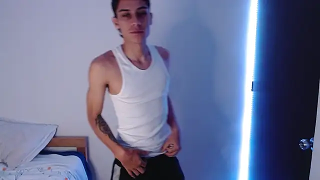 Snapshot of axel_davis_ chatting on October 2025 03:04:01 AM axel davis online show from October 2025 03:04:01 AM