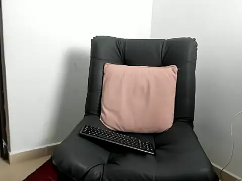 Snapshot of axel_davis_ chatting on December 2025 09:03:01 AM axel davis online show from December 2025 09:03:01 AM