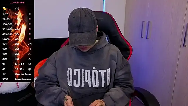 Snapshot of imlaiaaa chatting on December 2025 11:47:02 PM imlaiaaa online show from December 2025 11:47:02 PM