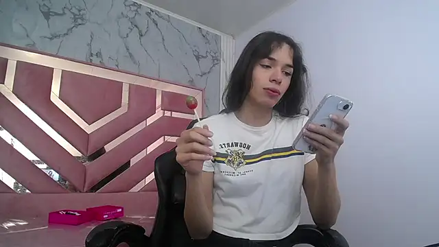 Snapshot of Mia_swift_ch chatting on November 2025 02:22:01 AM Mia swift ch online show from November 2025 02:22:01 AM