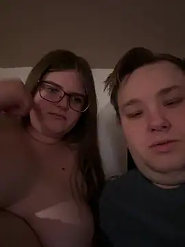 Snapshot of CurvyPaar2 chatting on January 2026 08:18:02 PM CurvyPaar2 online show from January 2026 08:18:02 PM