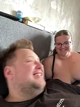 CurvyPaar2 online show from July 2026 01:17:01 PM