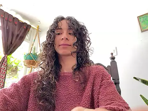 Snapshot of camille_delrey chatting on November 2025 04:51:02 PM camille delrey online show from November 2025 04:51:02 PM