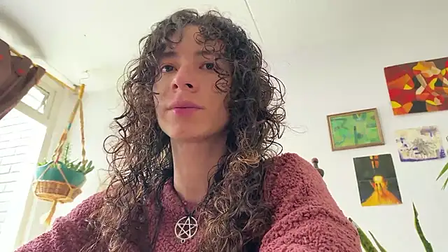 Snapshot of camille_delrey chatting on November 2025 04:06:01 PM camille delrey online show from November 2025 04:06:01 PM