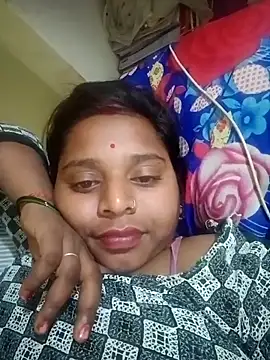 Hot crety online show from November 2025 05:20:01 PM