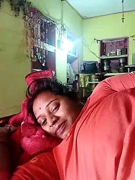 Hot crety online show from March 2026 06:44:02 PM