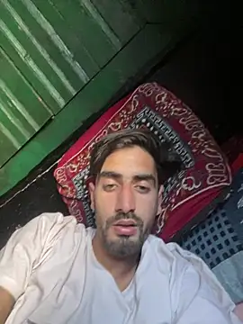 lyath3245 online show from April 2026 11:48:01 AM