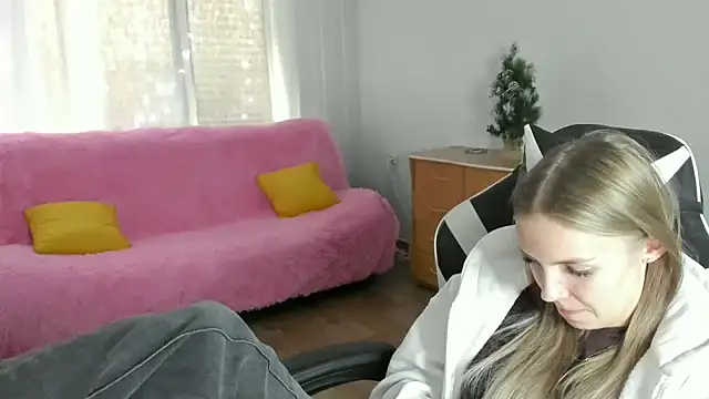 HitGyrl online show from February 2026 08:40:02 AM