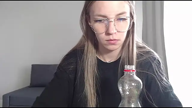 HitGyrl online show from July 2026 07:37:02 AM