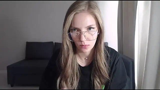 HitGyrl online show from July 2026 07:13:01 AM