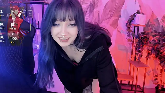 Snapshot of LiliLuna chatting on December 2025 12:43:01 PM LiliLuna online show from December 2025 12:43:01 PM