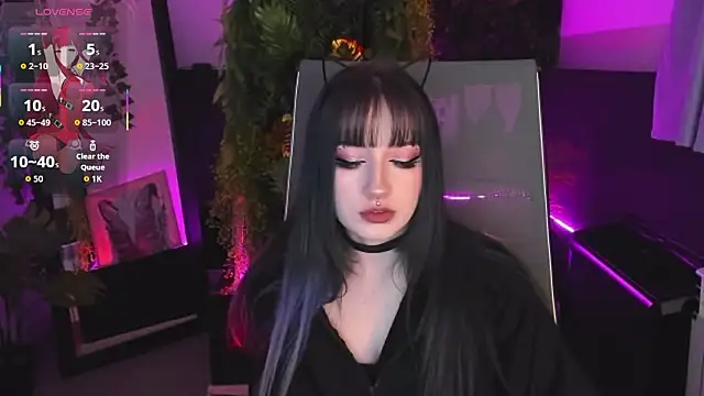 Snapshot of LiliLuna chatting on February 2026 04:21:02 PM LiliLuna online show from February 2026 04:21:02 PM