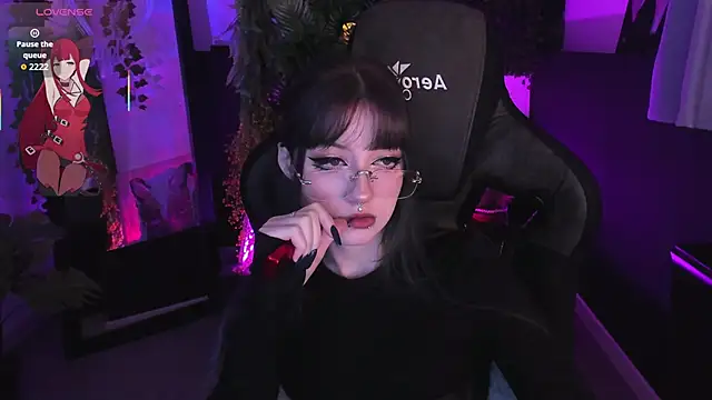 Snapshot of LiliLuna chatting on February 2026 04:03:02 PM LiliLuna online show from February 2026 04:03:02 PM