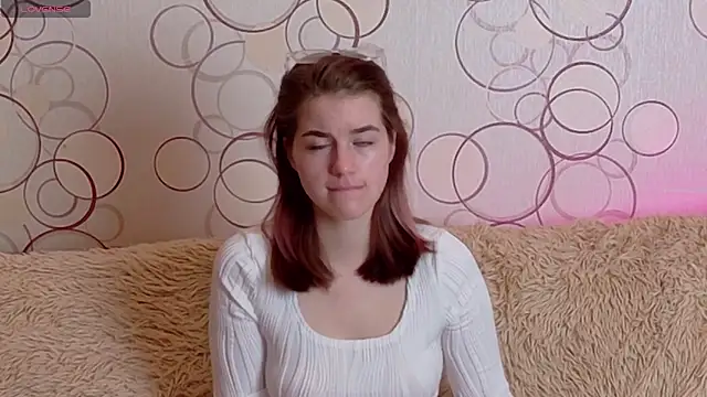 Snapshot of ElzaBlis chatting on September 2025 03:56:01 PM ElzaBlis online show from September 2025 03:56:01 PM