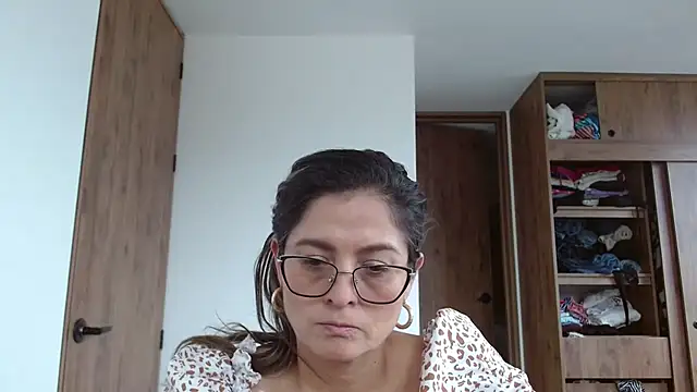 Snapshot of linda-mature43 chatting on September 2025 06:30:02 PM linda-mature43 online show from September 2025 06:30:02 PM