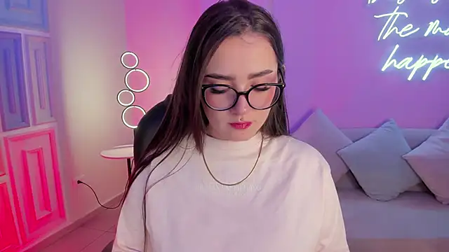 Snapshot of SarahRhodes_ chatting on November 2025 12:07:01 PM SarahRhodes online show from November 2025 12:07:01 PM