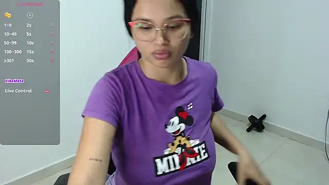 Snapshot of nice_oussy chatting on September 2025 10:09:02 PM nice oussy online show from September 2025 10:09:02 PM