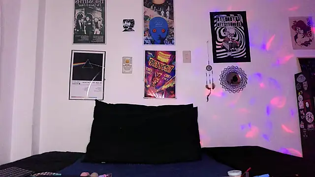 plutonbluemooon333 online show from October 2025 12:17:02 AM