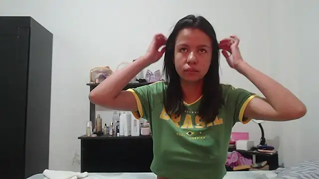 nathaly jones  online show from July 2026 12:18:02 PM