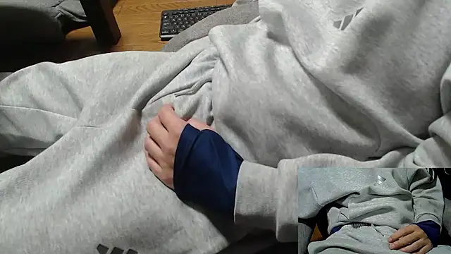 Yasu2000 online show from November 2025 02:00:02 AM