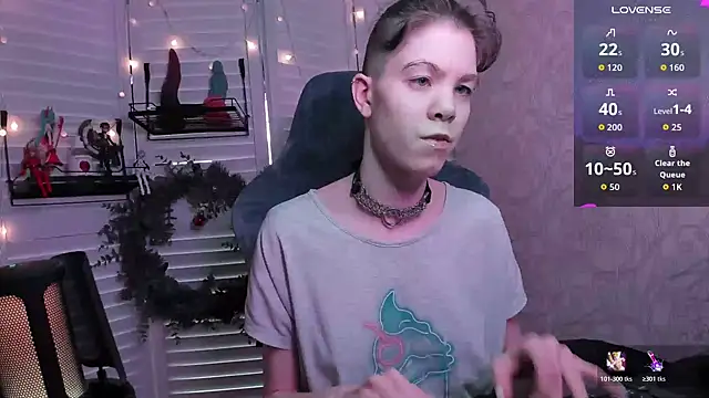 Snapshot of aestheticbeing chatting on December 2025 12:10:02 PM aestheticbeing online show from December 2025 12:10:02 PM