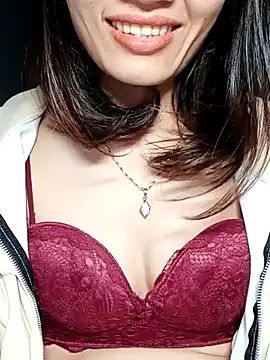 Hinna x online show from November 2025 08:44:01 PM