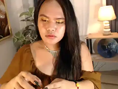 yourmochaloca69 online show from October 2025 05:44:02 PM