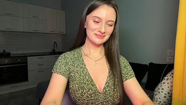 Snapshot of Luna_Raee chatting on November 2025 02:07:02 PM Luna Raee online show from November 2025 02:07:02 PM