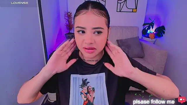 Snapshot of nicemiiaa7_ chatting on February 2026 01:03:02 AM nicemiiaa7 online show from February 2026 01:03:02 AM