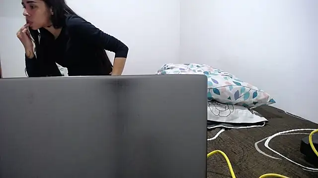 Candy Grey28 online show from October 2025 02:56:01 AM