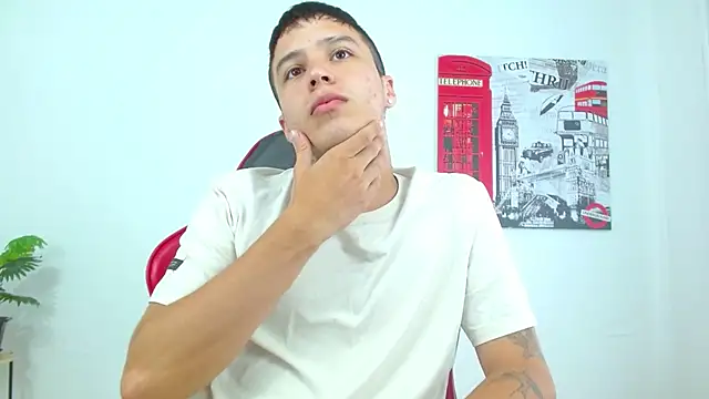 Cumandres18 online show from January 2026 02:41:01 PM