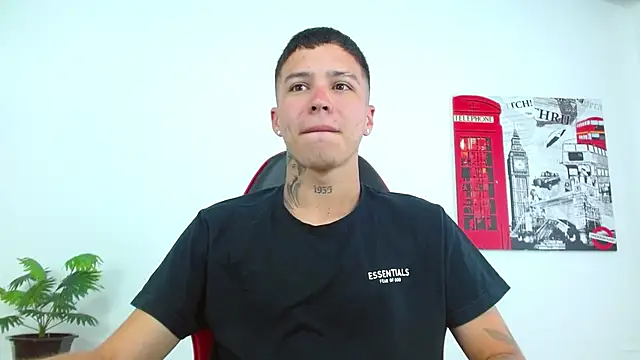 Cumandres18 online show from April 2026 02:29:02 PM