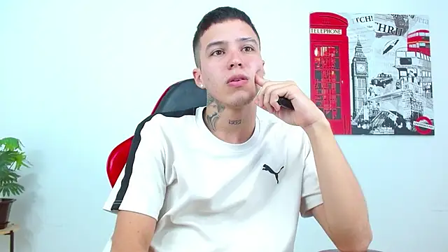 Cumandres18 online show from June 2026 03:03:02 PM