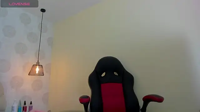 Snapshot of GIANAMILLER6 chatting on November 2025 12:27:01 PM GIANAMILLER6 online show from November 2025 12:27:01 PM