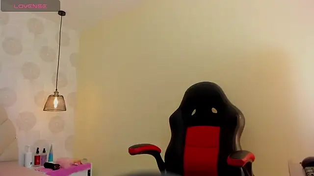 Snapshot of GIANAMILLER6 chatting on November 2025 12:11:02 PM GIANAMILLER6 online show from November 2025 12:11:02 PM