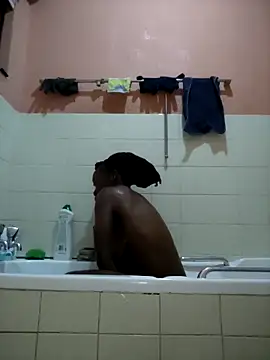 Kateera1 online show from October 2025 06:37:01 PM