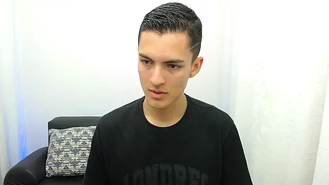 Matiius18 online show from November 2025 01:57:01 PM