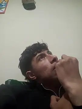 Snapshot of Rolito69 chatting on September 2025 03:40:02 AM Rolito69 online show from September 2025 03:40:02 AM