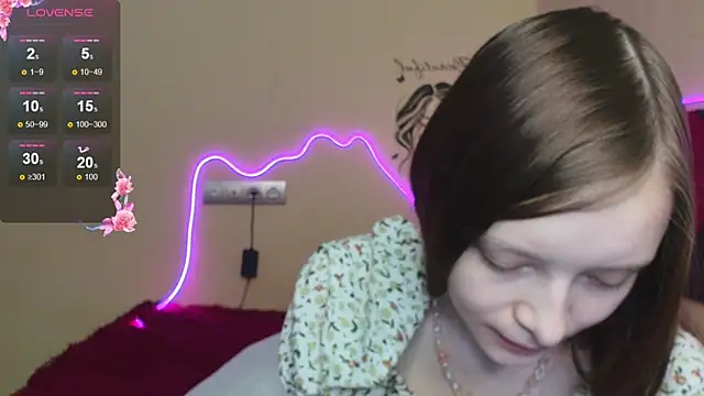 AliceHaris online show from October 2025 03:14:01 AM