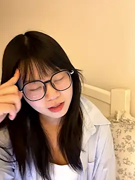 Ella-A9 online show from November 2025 07:18:01 AM