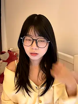 Ella-A9 online show from December 2025 04:03:02 PM