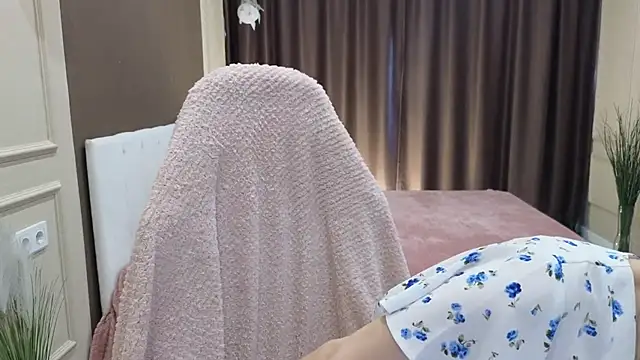 daniellia  online show from September 2025 07:33:02 AM